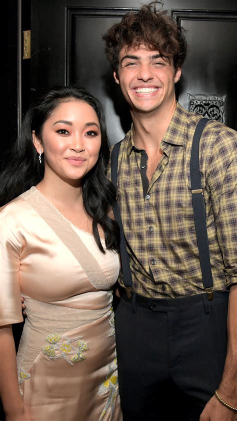 is lana condor and noah centineo dating in real life